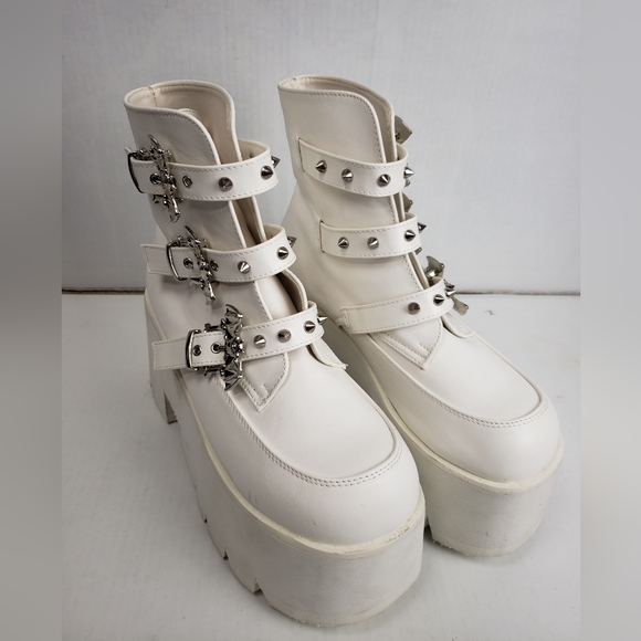 Demonia Womens Platform Ankle Boots Ashes-55 White Bat Buckle no size - Picture 12 of 12